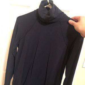 Turtleneck lululemon shirt